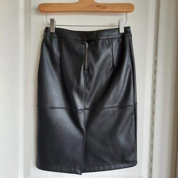 Black Vegan Leather Skirt Size XS - Picture 1 of 8